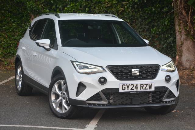 SEAT Arona 1.0 TSI 110 FR 5dr DSG SUV Petrol White