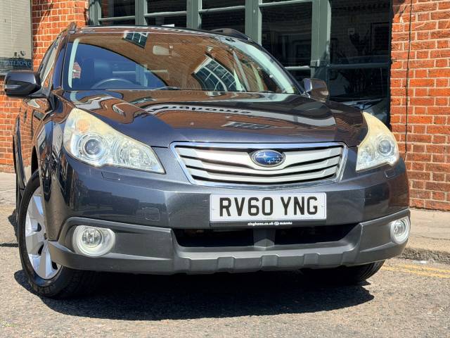 Subaru Outback 2.5i SE NavPlus Outback 5dr Lineartronic Estate Petrol Grey