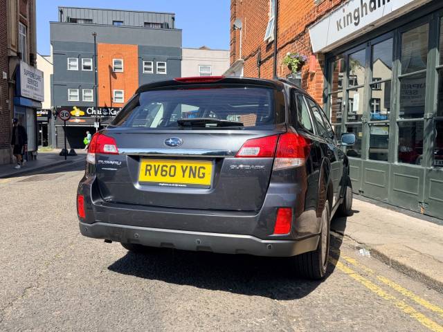 2010 Subaru Outback 2.5i SE NavPlus Outback 5dr Lineartronic